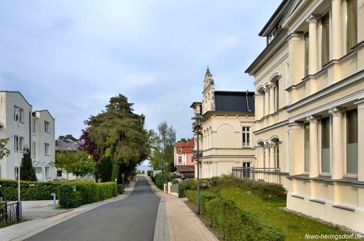 von der Villa Sandrose sind es nur 100 zum Strand