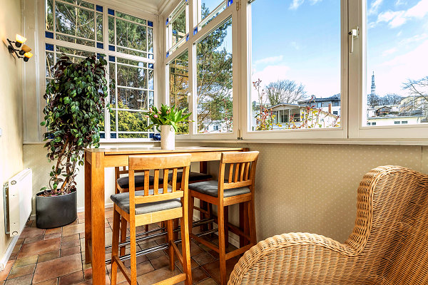 Ferienohnung in Heringsdorf auf Usedom mit WLAN, Terrasse, Kamin und nur 100 Metern Strandentfernung. Buchen Sie Ihre Wunschferienwohnung auf dr Insel Usedom in Strandnhe im Kaiserbad Heringsdorf.