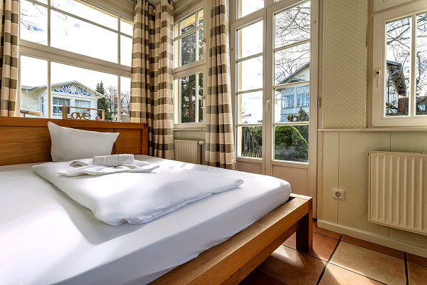 Ferienohnung in Heringsdorf auf Usedom mit WLAN, Terrasse, Kamin und nur 100 Metern Strandentfernung. Buchen Sie Ihre Wunschferienwohnung auf dr Insel Usedom in Strandnhe im Kaiserbad Heringsdorf.