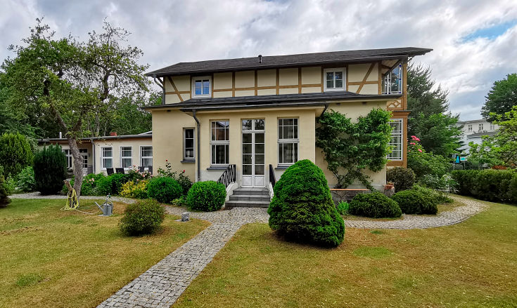 Ferienohnung in Heringsdorf auf Usedom mit WLAN, Terrasse, Kamin und nur 100 Metern Strandentfernung. Buchen Sie Ihre Wunschferienwohnung auf dr Insel Usedom in Strandnhe im Kaiserbad Heringsdorf.